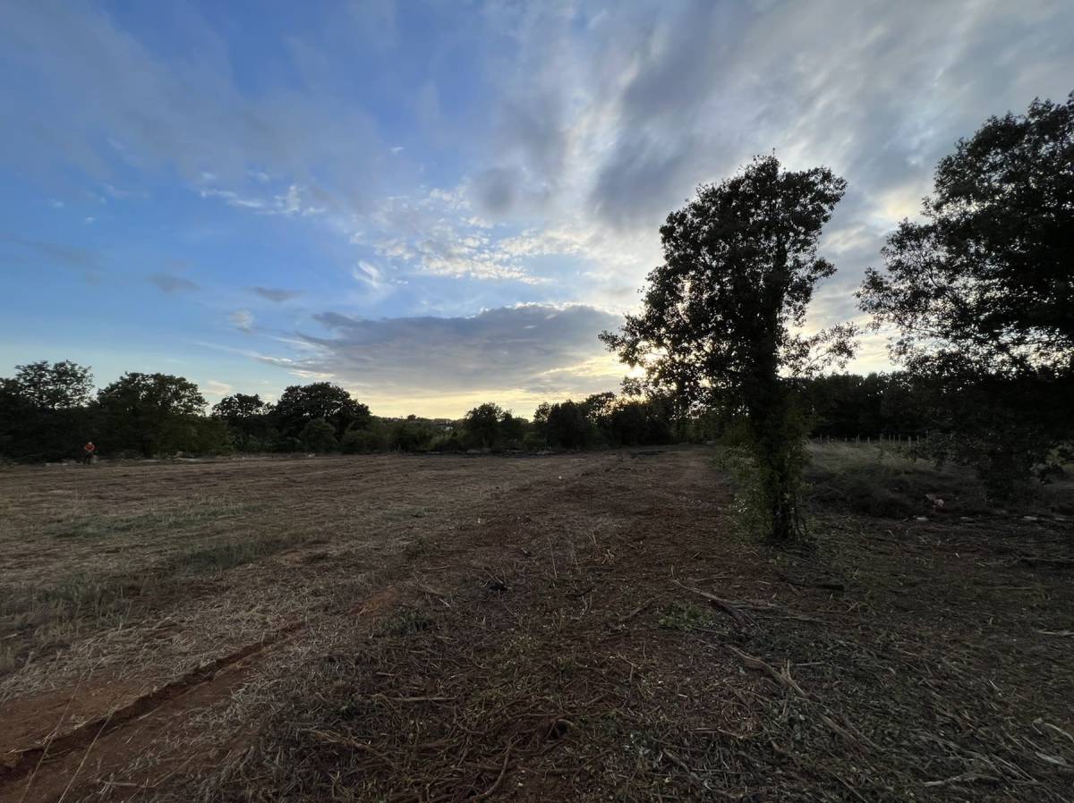 Poljoprivredno zemljište – Ližnjan, osiguran pristup