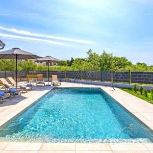 Pomer. Nova samostojeća prizemnica sa bazenom.