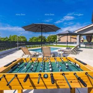 Pomer. Nova samostojeća prizemnica sa bazenom.