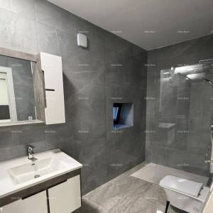 POREČ, Renovirana kamena kuća s pogledom na more