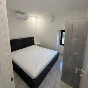 POREČ, Renovirana kamena kuća s pogledom na more