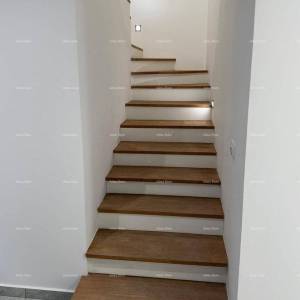 POREČ, Renovirana kamena kuća s pogledom na more