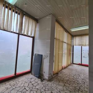 Poslovni prostor na prodaju – Veruda, Pula