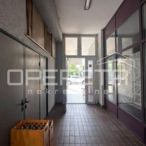 Poslovni prostor sa terasom i spremištem, tržnica i centar Oroslavja
