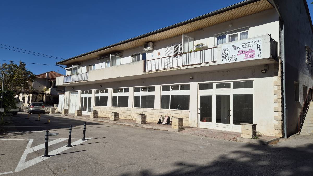 Poslovni prostor u centru Jelse. Otok Hvar