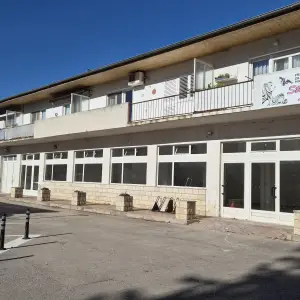 Poslovni prostor u centru Jelse. Otok Hvar