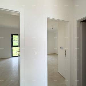 Poteč Tar. Prodajemo stan sa velikom krovnom terasom!