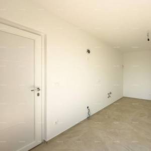 Poteč Tar. Prodajemo stan sa velikom krovnom terasom!