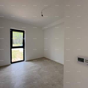 Poteč Tar. Prodajemo stan sa velikom krovnom terasom!