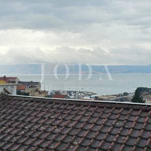 Potpuno adaptiran stan 57 m² – širi centar Novog Vinodolskog, blizu mora