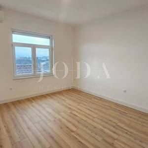 Potpuno adaptiran stan 57 m² – širi centar Novog Vinodolskog, blizu mora