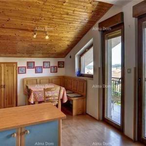 Predivna kuća sa bazenom u Banjolama.