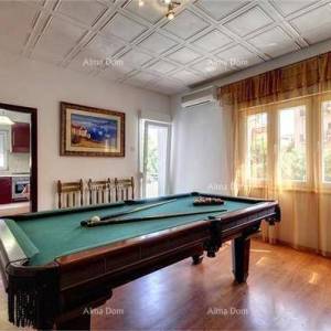 Predivna kuća sa bazenom u Banjolama.