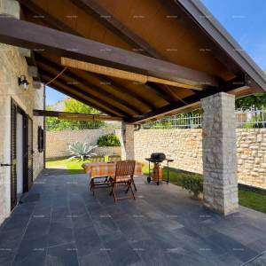 Prekrasna kuća s bazenom u Puli,  idealna za obitelj ili investiciju