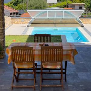 Prekrasna kuća s bazenom u Puli,  idealna za obitelj ili investiciju