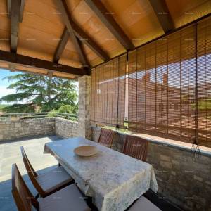 Prekrasna kuća s bazenom u Puli,  idealna za obitelj ili investiciju