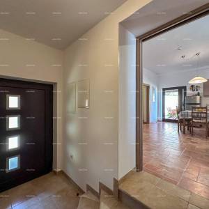 Prekrasna kuća s bazenom u Puli,  idealna za obitelj ili investiciju