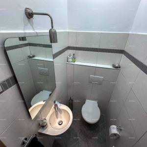 Prekrasna kuća s bazenom u Puli,  idealna za obitelj ili investiciju