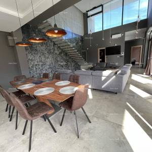 Prekrasna, moderna samostojeća kuća, Ližnjan!