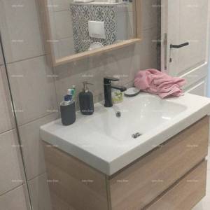 Prekrasna renovirana kuća s  pogledom i poslovnim prostorom