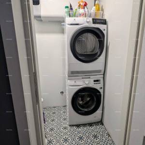 Prekrasna renovirana kuća s  pogledom i poslovnim prostorom