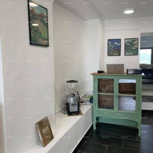 Prekrasna renovirana kuća s  pogledom i poslovnim prostorom