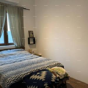 Prekrasna renovirana kuća s  pogledom i poslovnim prostorom