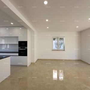 Prekrasna vila u mediteranskom stilu, Umag. Manji kompleks  sa vilama , blizina novog luksuznog kompleksa Petram Resorta....