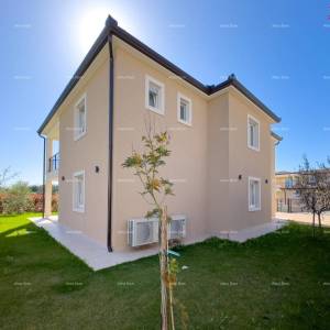 Prekrasna vila u mediteranskom stilu, Umag. Manji kompleks  sa vilama , blizina novog luksuznog kompleksa Petram Resorta....