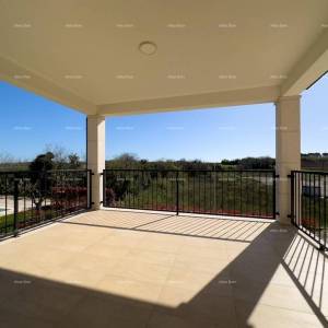 Prekrasna vila u mediteranskom stilu, Umag. Manji kompleks  sa vilama , blizina novog luksuznog kompleksa Petram Resorta....