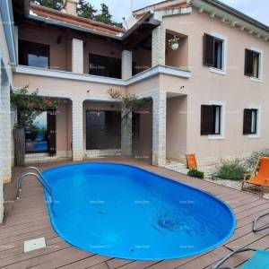 Prelijepa obiteljska kuća s pogledom na more – Veprinac, Opatija