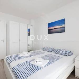 PRIVLAKA - VILLA, MORE, BAZEN, ROOFTOOP JACUZZI,TOP LOKACIJA -PRILIKA!