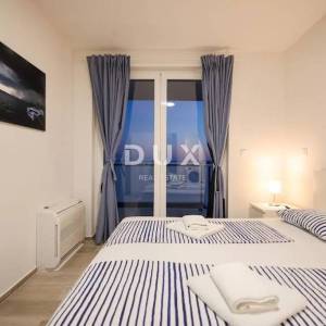 PRIVLAKA - VILLA, MORE, BAZEN, ROOFTOOP JACUZZI,TOP LOKACIJA -PRILIKA!