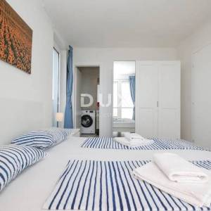 PRIVLAKA - VILLA, MORE, BAZEN, ROOFTOOP JACUZZI,TOP LOKACIJA -PRILIKA!
