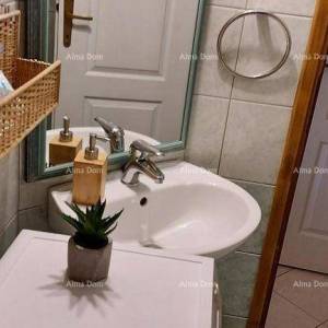 Prodaja dva stana s konobom, Rovinj!