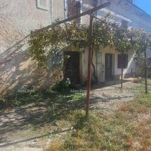 Prodaja dvije kamene kuće s garažom za renovaciju - okolica Žminja!