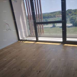 Prodaja dvoetažnog stana s parkirnim mjestom i vrtom, Rovinj! B1/B