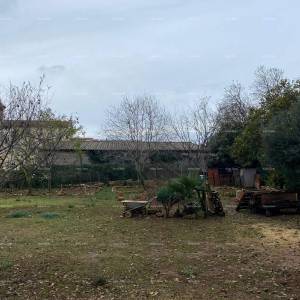 Prodaja dvojne kuće sa pomoćnim objektom (manja kuća) i zemljištem, Pula!