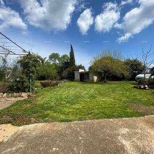 Prodaja dvojne kuće sa pomoćnim objektom (manja kuća) i zemljištem, Pula!