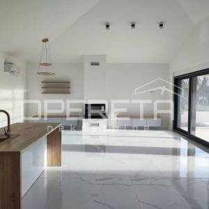 Novogradnja - Moderna kuća s bazenom i velikim vrtom, Bokanjac, Zadar
