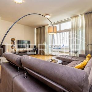 Prodaja, Kuća, Njivice, Japlenički put, Samostojeća, 276m2