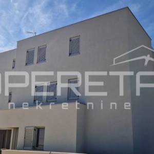 Novogradnja – luksuzna kuća s bazenom, 239 m2, Mletak – Privlaka, Zadar