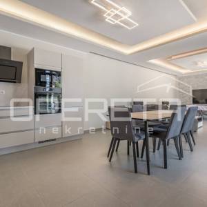 Prodaja, Kuća, Rovinj, Valsavie, Samostojeća, 150m2