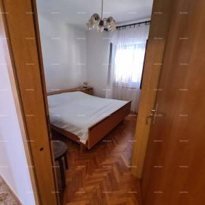 Prodaja kuće s dvije stambene jedinice, pomoćnim objektom i garažom, Ližnjan!