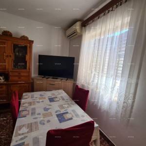 Prodaja kuće s dvije stambene jedinice, pomoćnim objektom i garažom, Ližnjan!