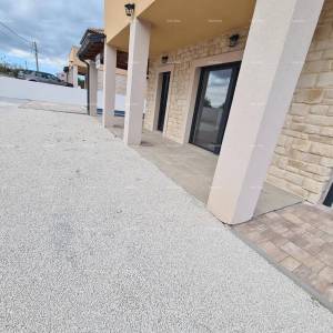 Prodaja kuće sa bazenom - Svetvinčenat