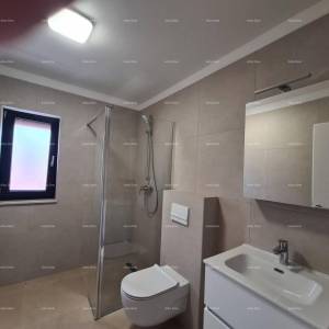 Prodaja kuće sa bazenom - Svetvinčenat