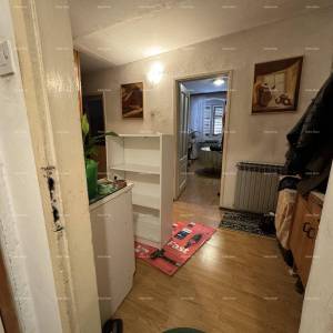 Prodaja kuće sa dvorištem u nepodrednoj blizini centra, Buje!