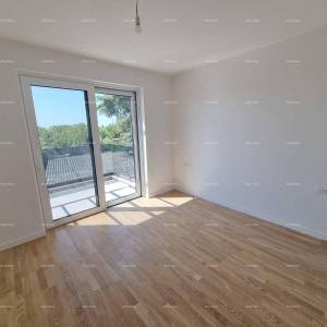 Prodaja luksuznog, dvoetažnog stana s bazenom, Tar! S2