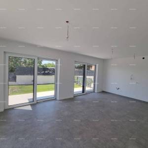 Prodaja luksuznog, dvoetažnog stana s bazenom, Tar! S2